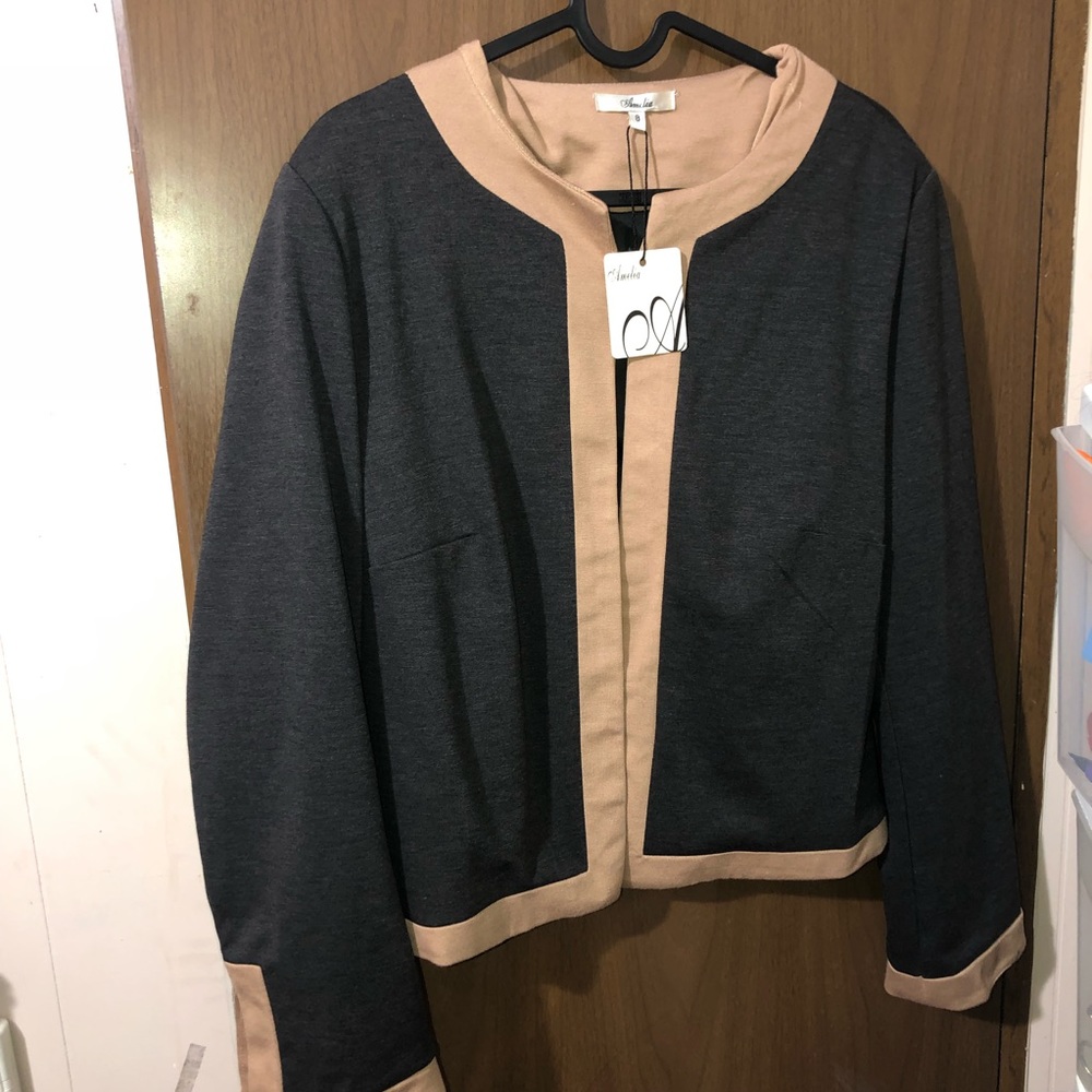💕 NWT Woman’s Blazer 💕